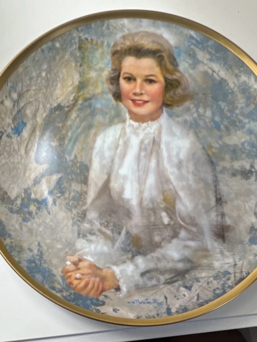 Round Portrait Painting in White with Gold Frame